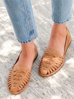 NEW NISOLO HUARACHE LEATHER SANDALS IN ALMOND 8